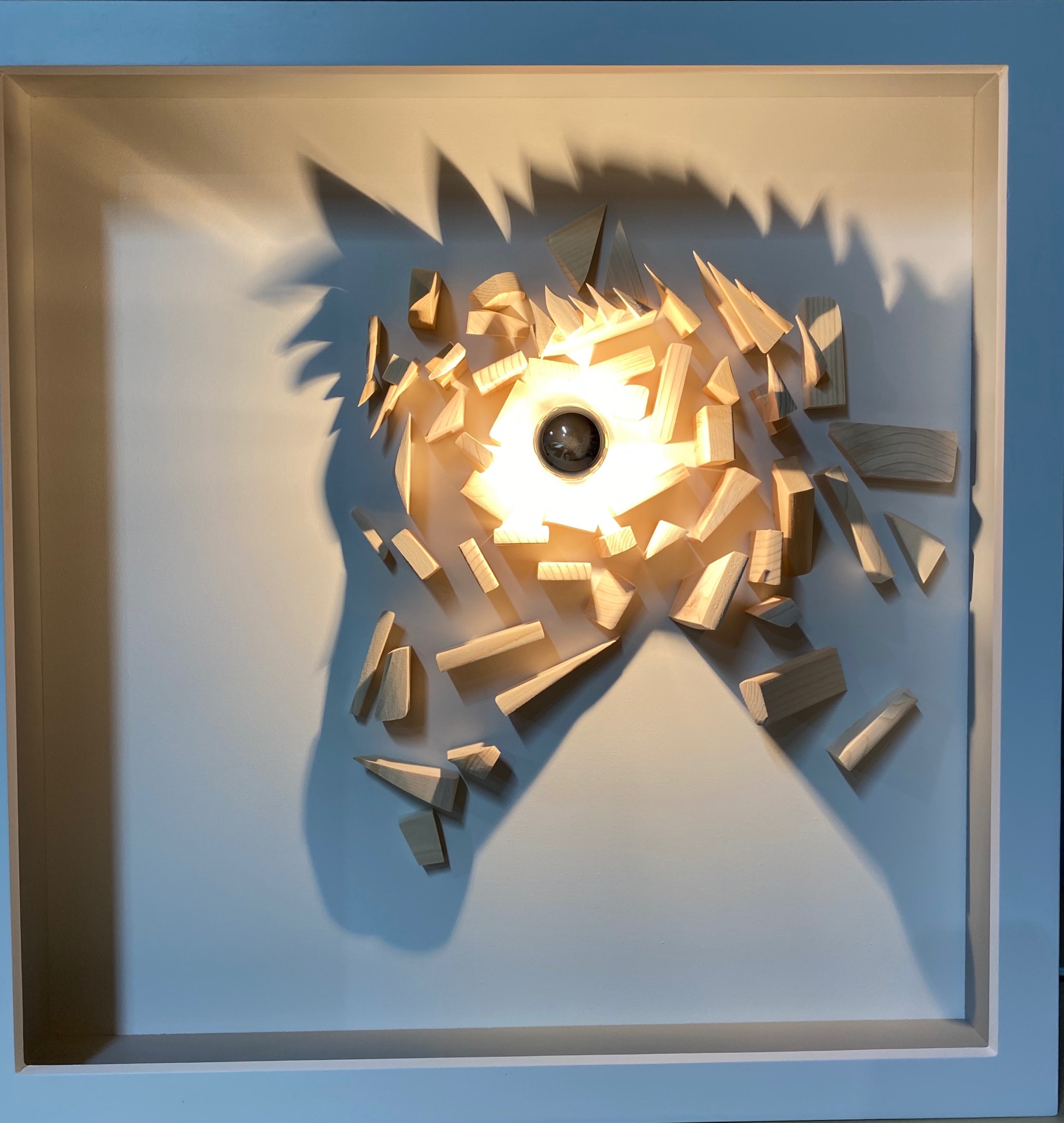 Abstract Silhouette in sculpted natural wood